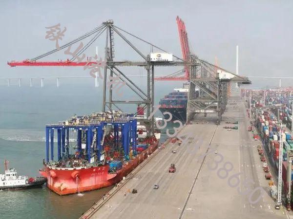 江蘇宿遷岸橋起重機(jī)廠(chǎng)家起重機(jī)安全性高
